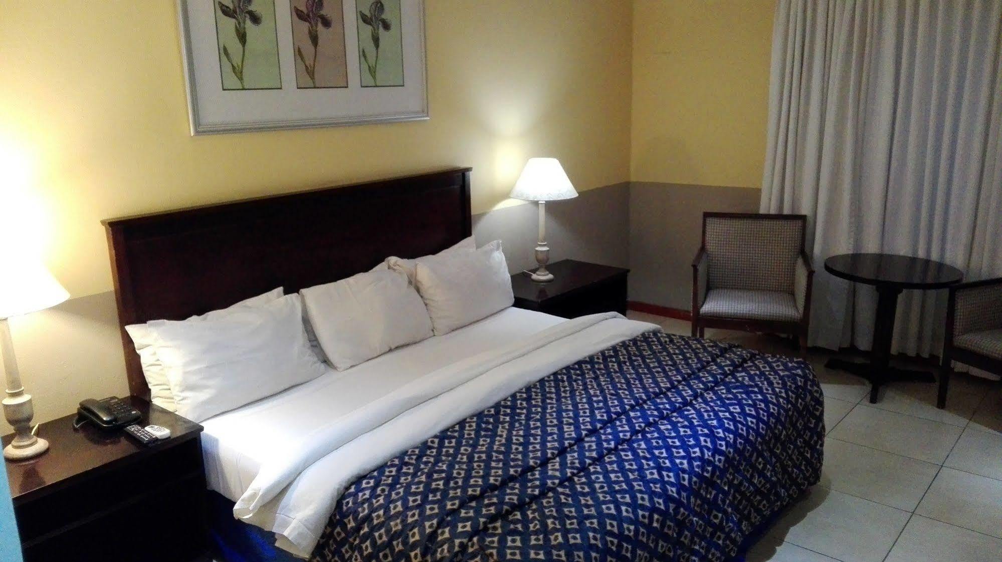 Via Hotel 3*