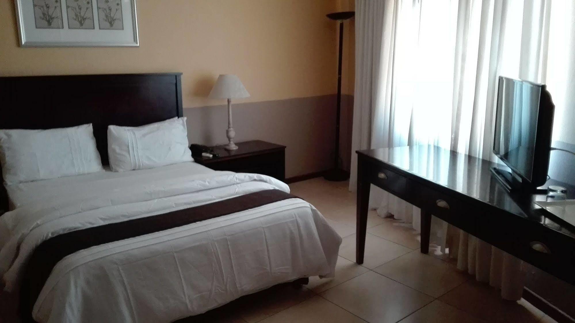 Via Hotel 3*