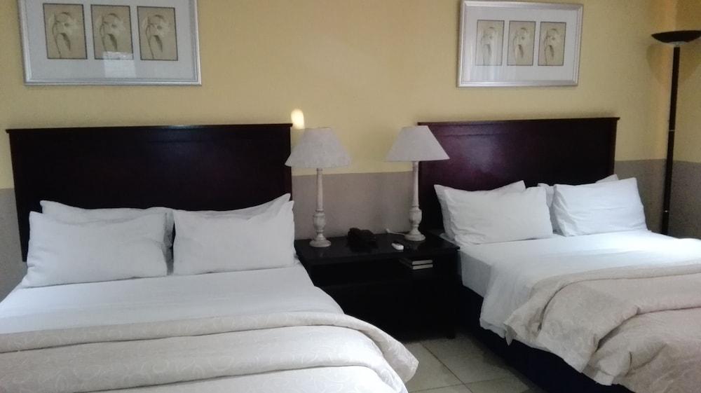Via Hotel 3*